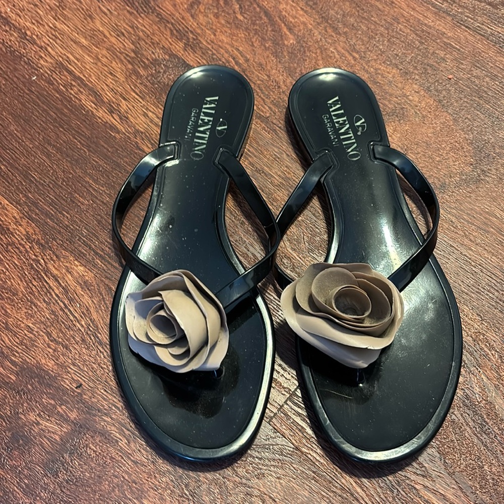 Valentino Floral Thong Sandals size 39